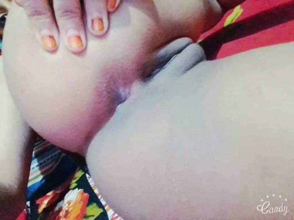 Hot Indian pussy pics of a newly married bhabhi 6