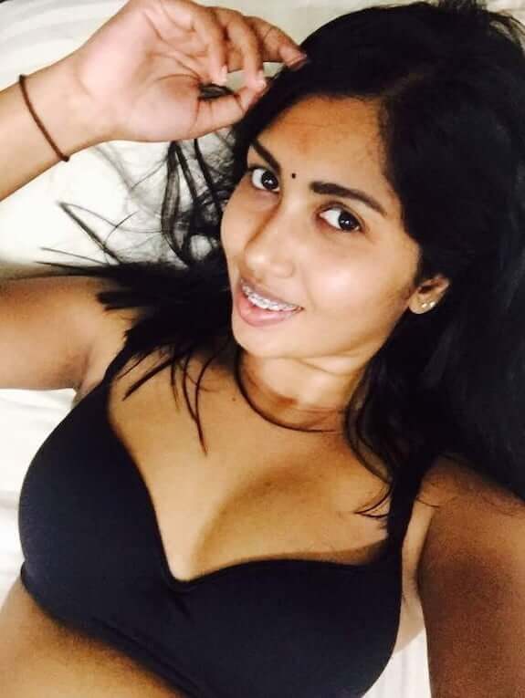 Hot Indian selfie pics to make your dick harder 4