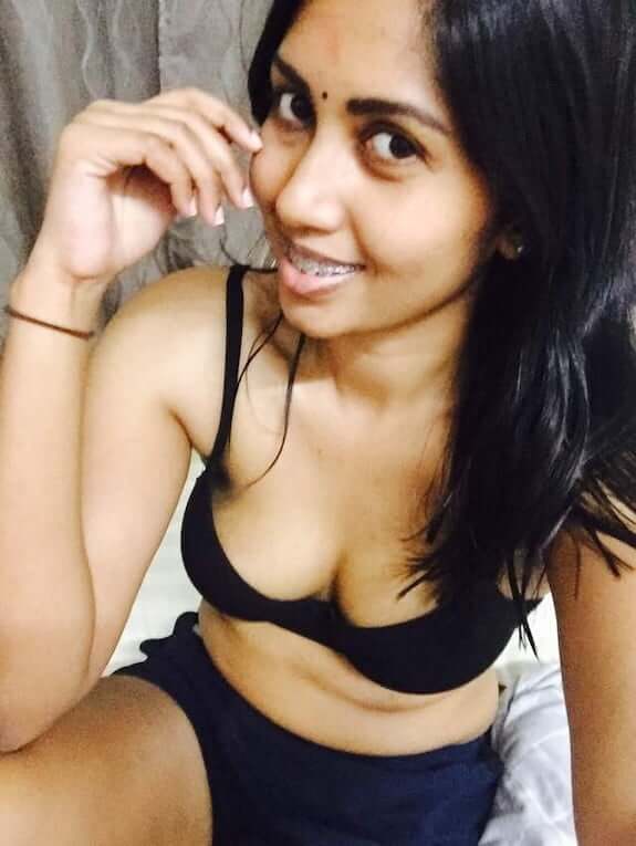 Hot Indian selfie pics to make your dick harder 5