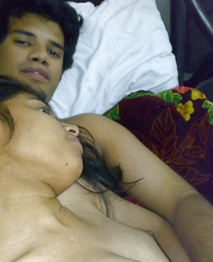 Hot Indian teen babe with mango shaped boobs exposed 3
