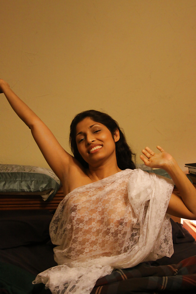 Hot Indian wife nude photos 2