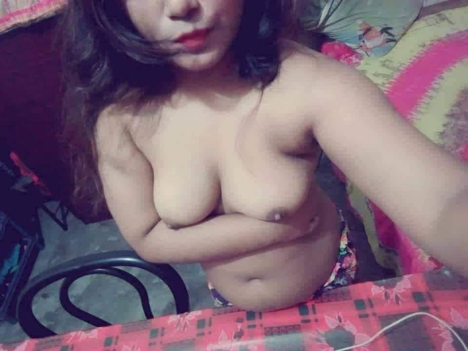 Hot new Desi girl pics leaked online 1