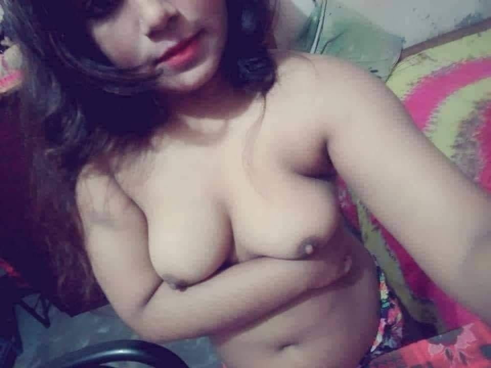 Hot new Desi girl pics leaked online 3