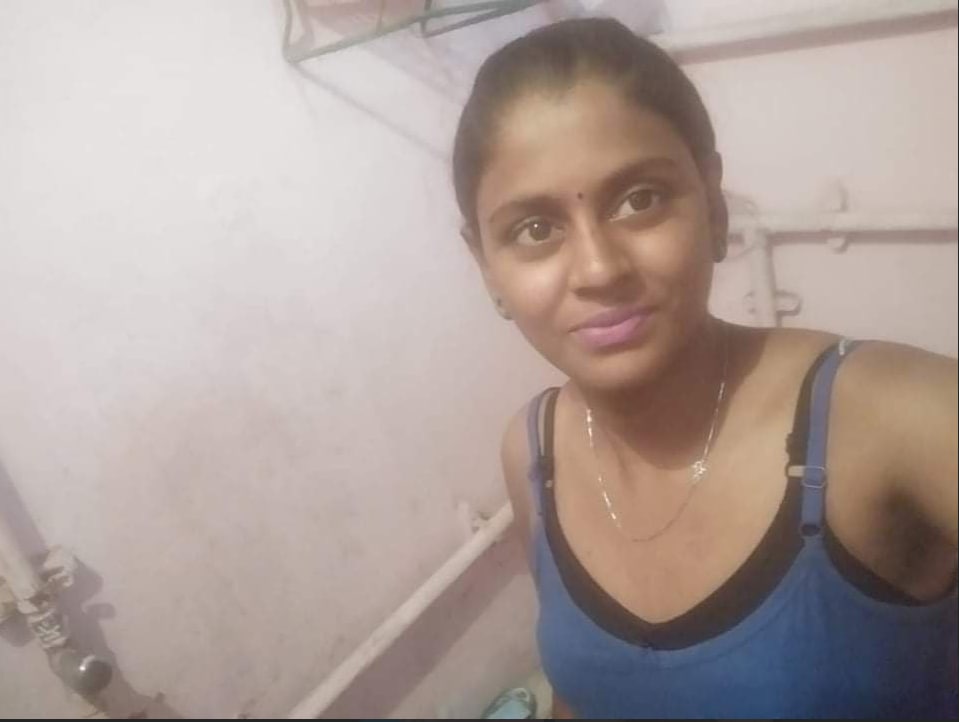 Hot Tamil wife topless in bathroom photos 3