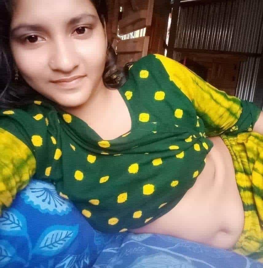 Hot village girl exposing her nude body photos 1
