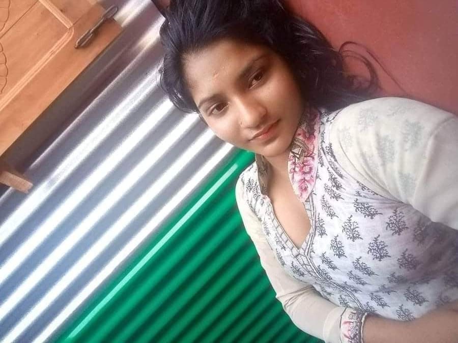 Hot village girl exposing her nude body photos 6