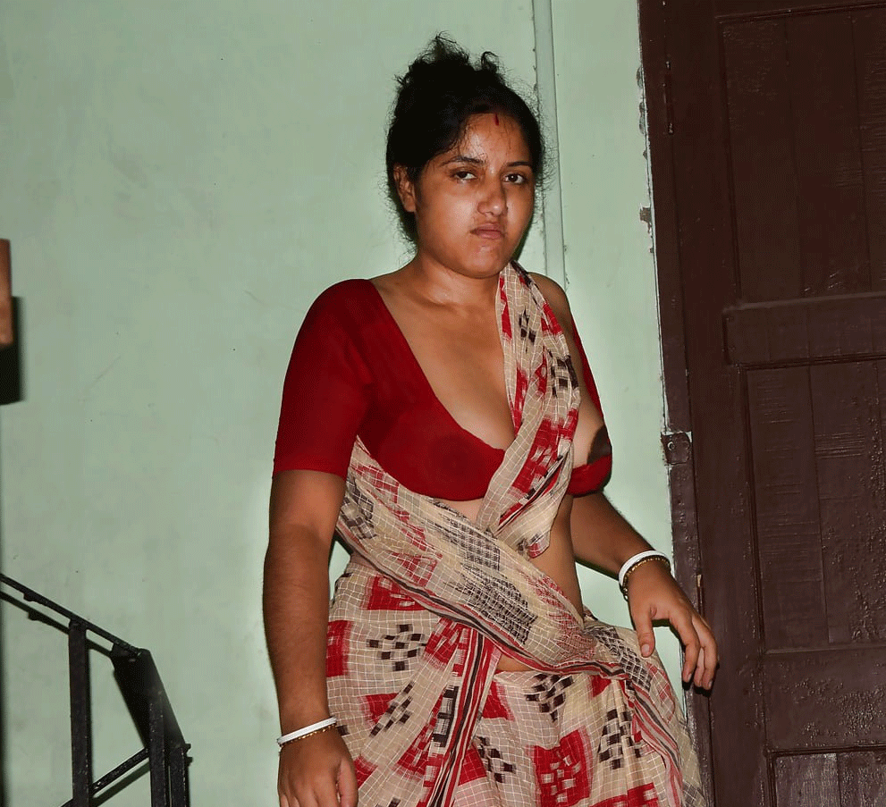Housemaid sex photos of big booby maid doing household works 3
