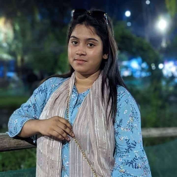 Huge boobs Indian girl cucumber masturbation pics 1