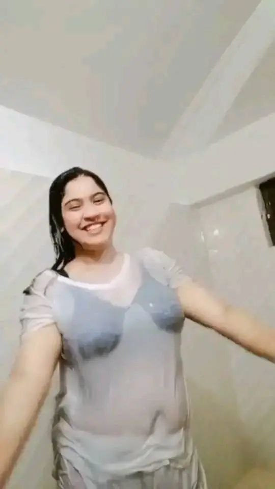 Huge boobs Indian girl cucumber masturbation pics 5