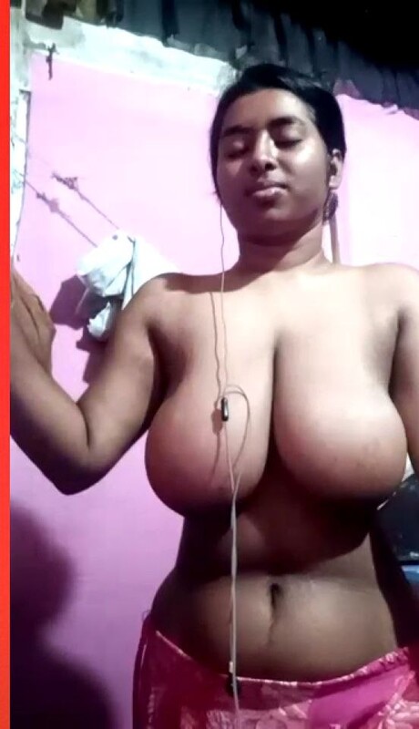 Huge booby Desi village GF topless body showing 5