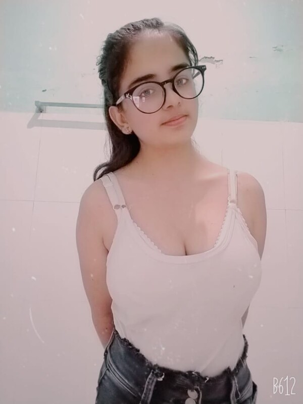 Huge white boobs Bengali girl nude pics and videos 3