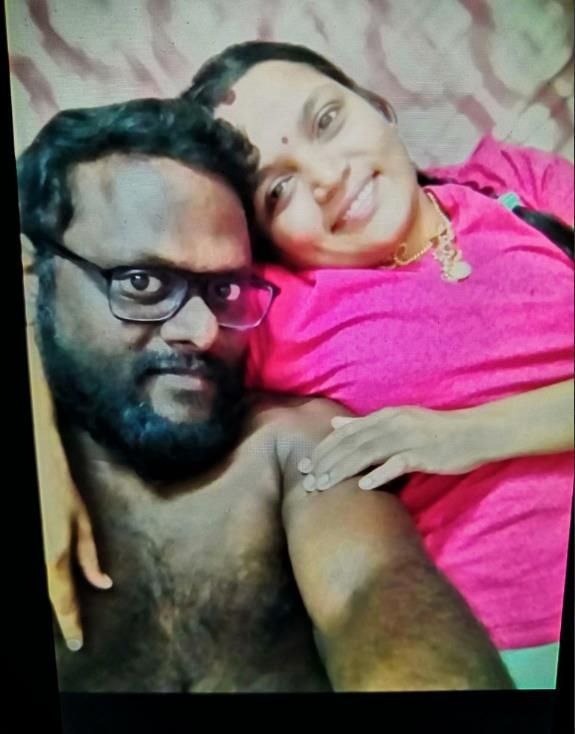 Husband sucking boobs of Tamil housewife 2