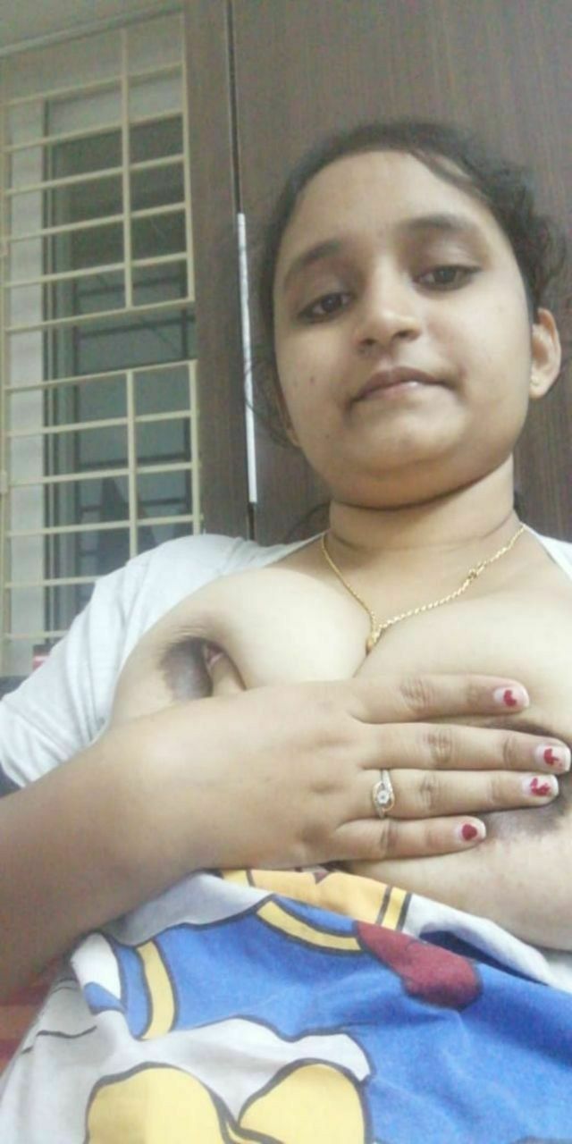 Hyderabad Telugu wife showing big boobs photos 2