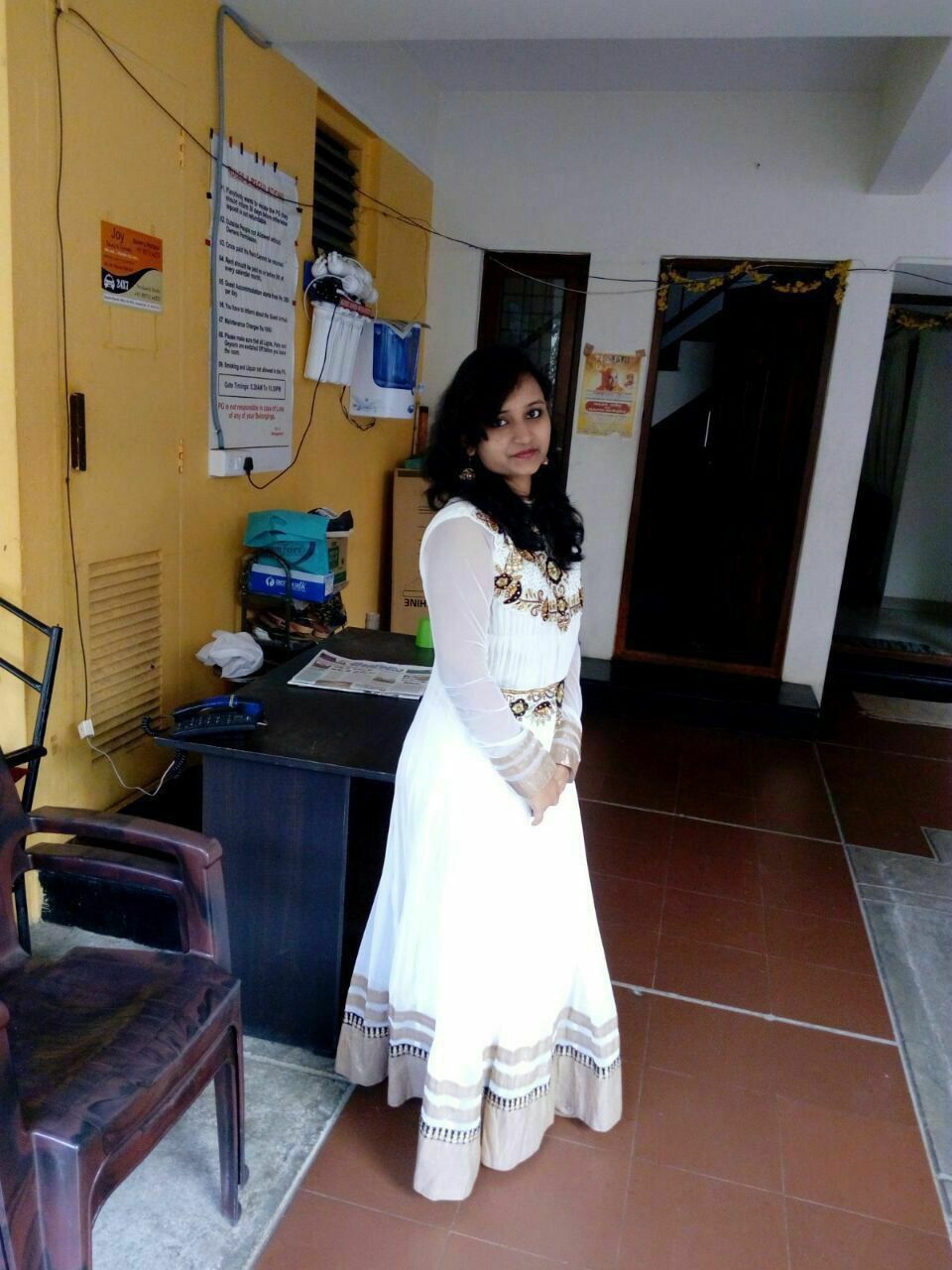 Hyderabad Telugu wife showing big boobs photos 8