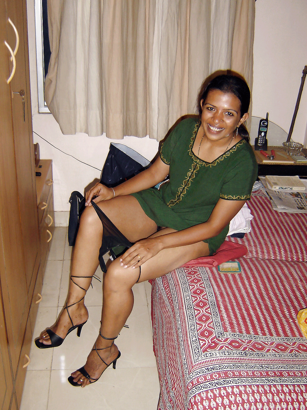 Indian Aunty Mature Pussy show photos 9