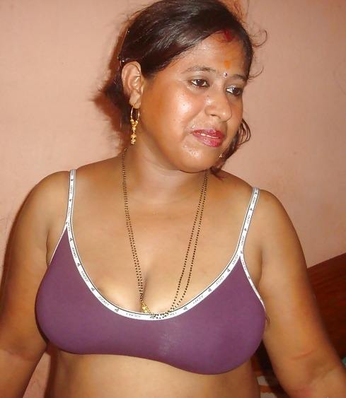 Indian aunty naughty pics 5