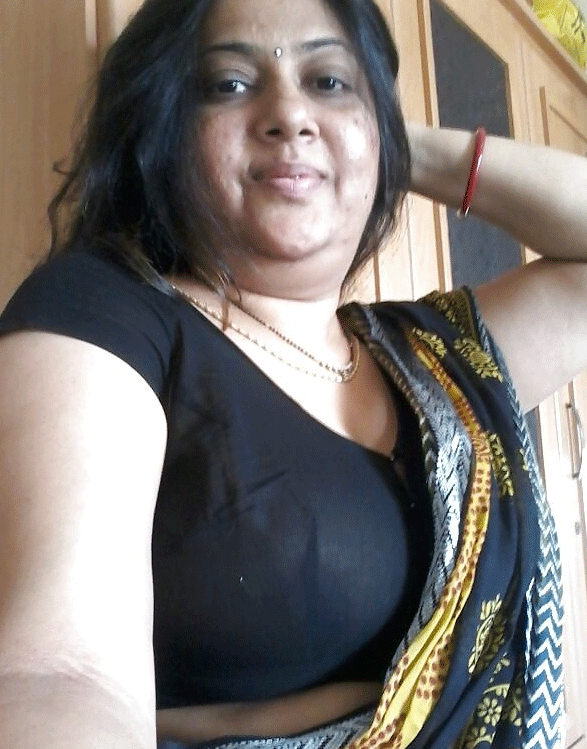 Indian bhabhi naked boobs pics online 1