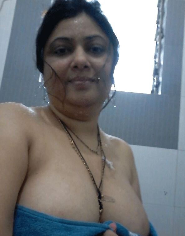 Indian bhabhi naked boobs pics online 5