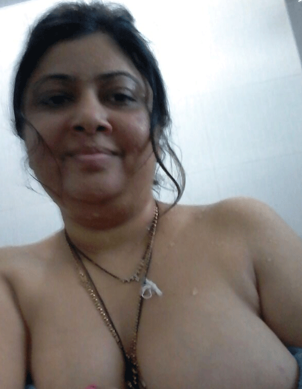 Indian bhabhi naked boobs pics online 6