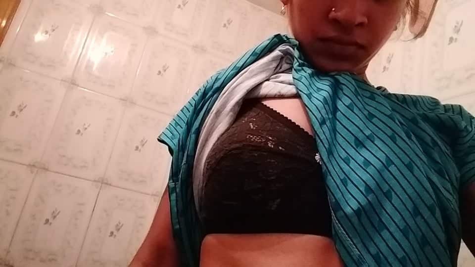 Indian Bhabhi nude photos leaked online 4