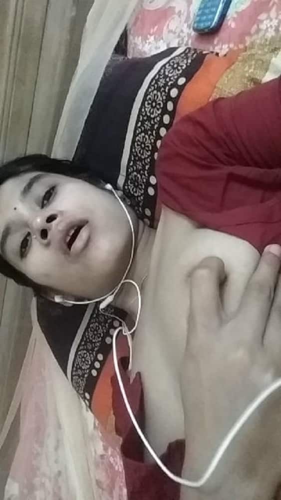 Indian Bhabhi nude photos leaked online 9