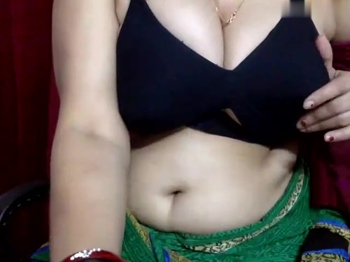 Indian big boobs mom hairy pussy fingering photos 2