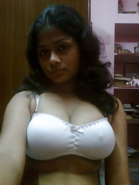 Indian Big Booby Girl Naked Seflie Pics 8