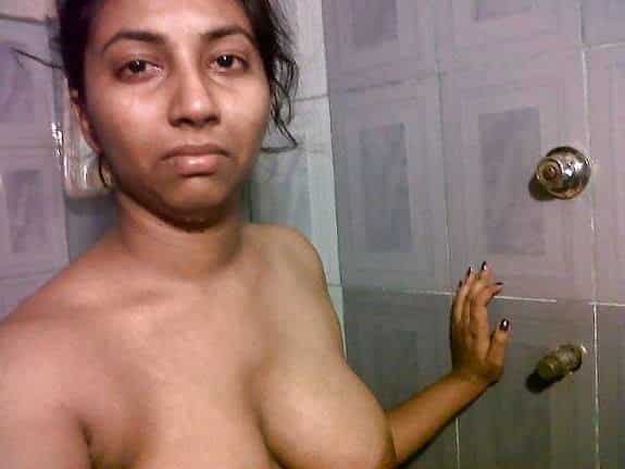 Indian big tits pics of this hottie college girl look so hot 2