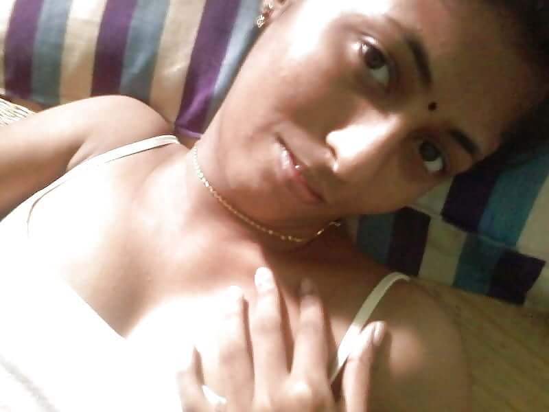 Indian boobs pics have gone viral over the internet 1