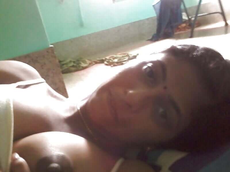 Indian boobs pics have gone viral over the internet 7