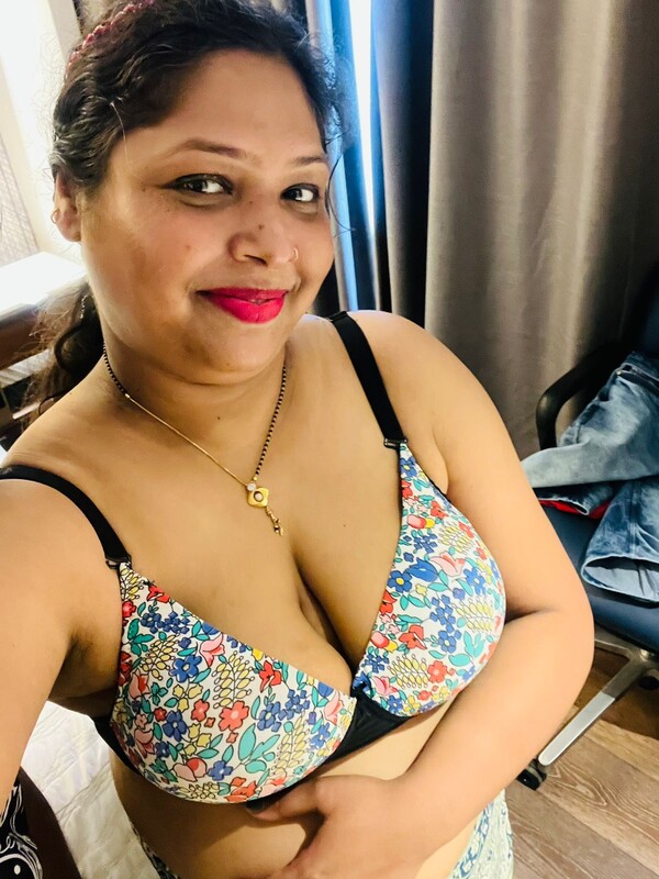 Indian busty aunty fucking with husband friend 5