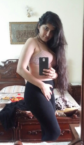 Indian chubby girl selfie photo collection 1