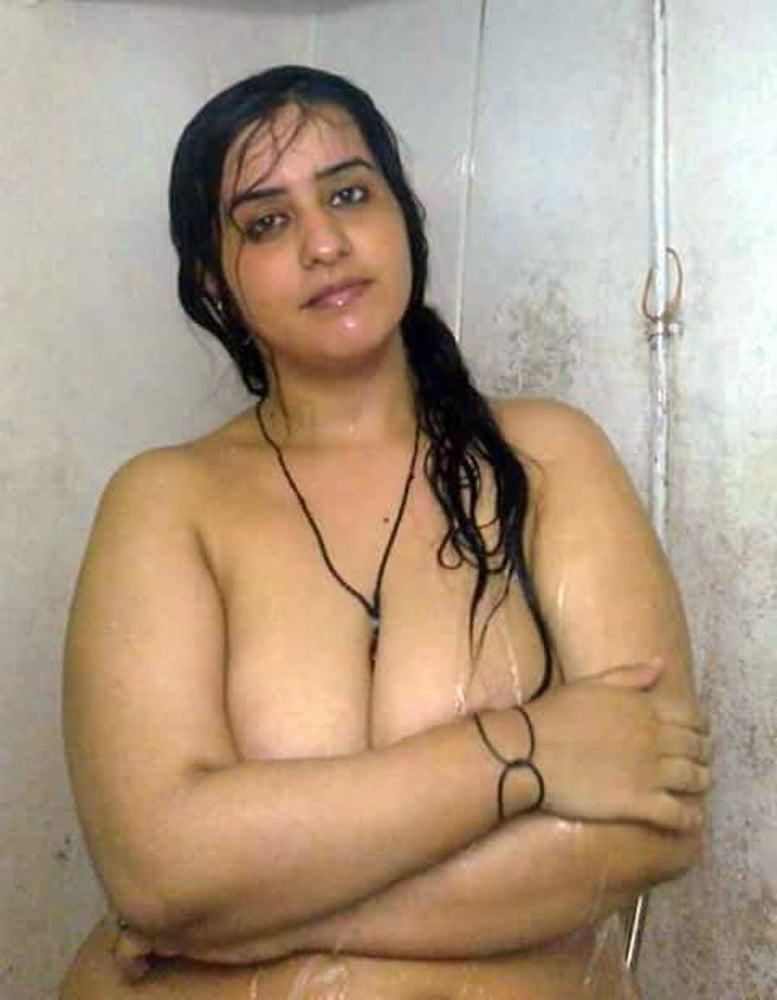 Indian chubby Muslim wife pics 3