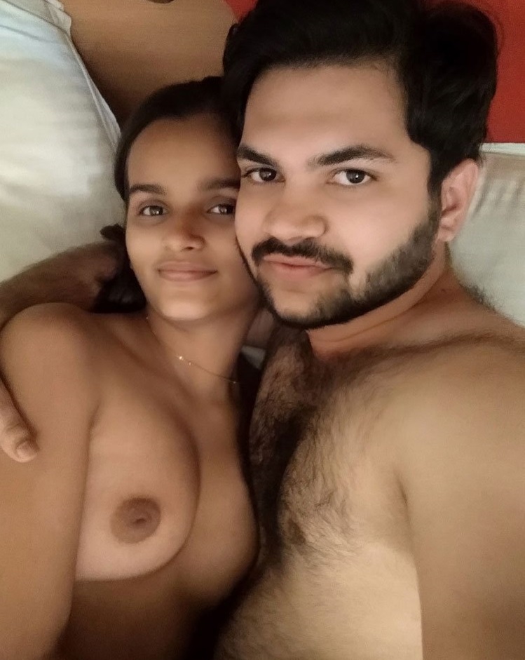 Indian college girl boobs sucked by lover pics 3