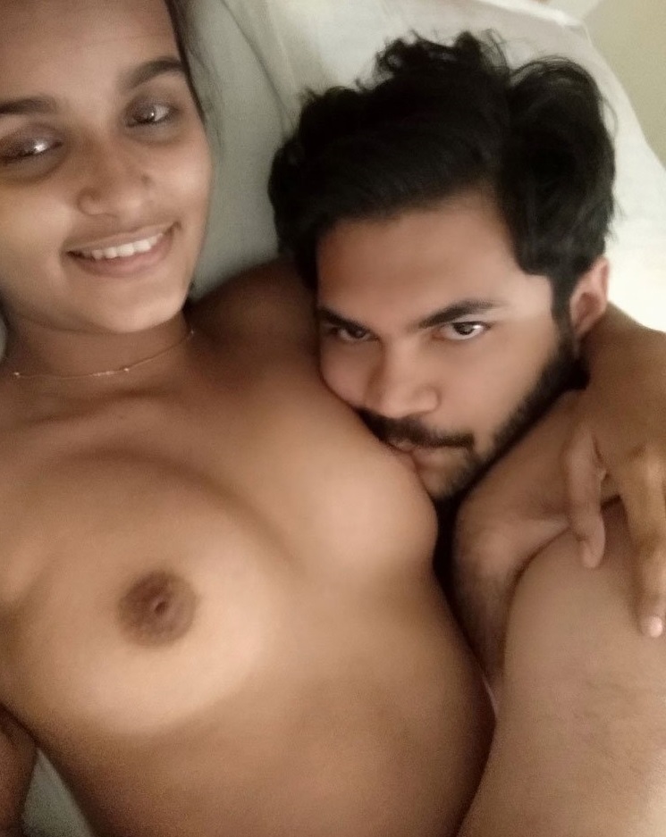 Indian college girl boobs sucked by lover pics 4