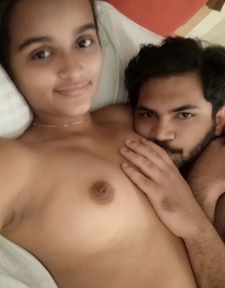 Indian college girl boobs sucked by lover pics 5