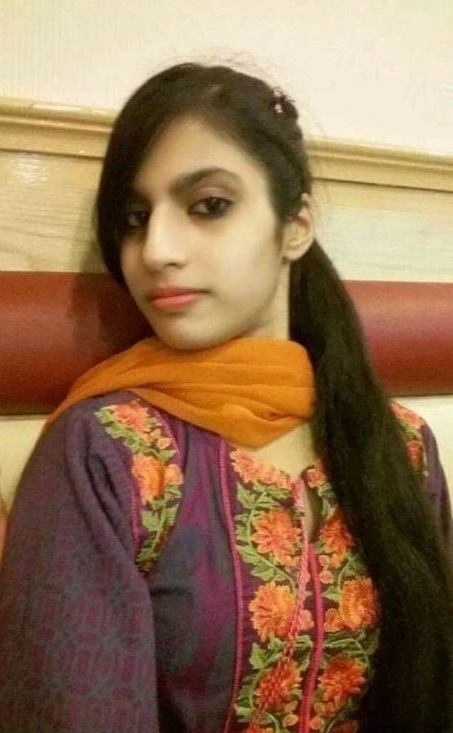 Indian college girl nude selfies 2