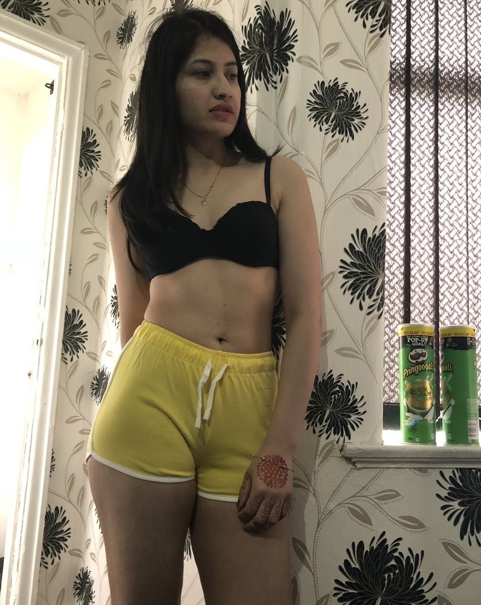 Indian college girl staircase topless pics 4