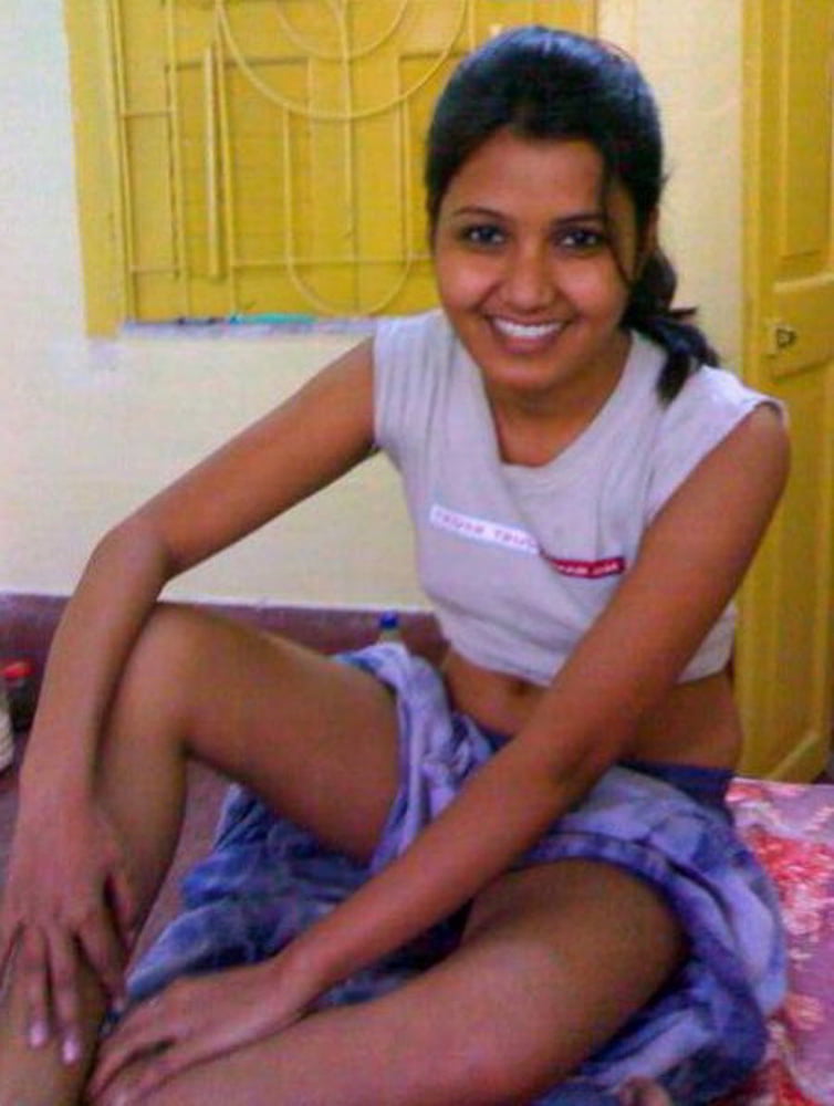 Indian GF showing her perfect nude body 2