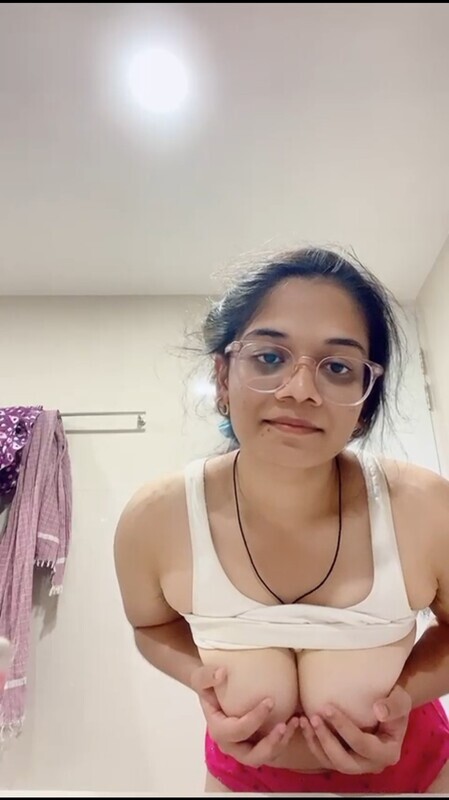Indian girl fingering videos and photos exclusive 4