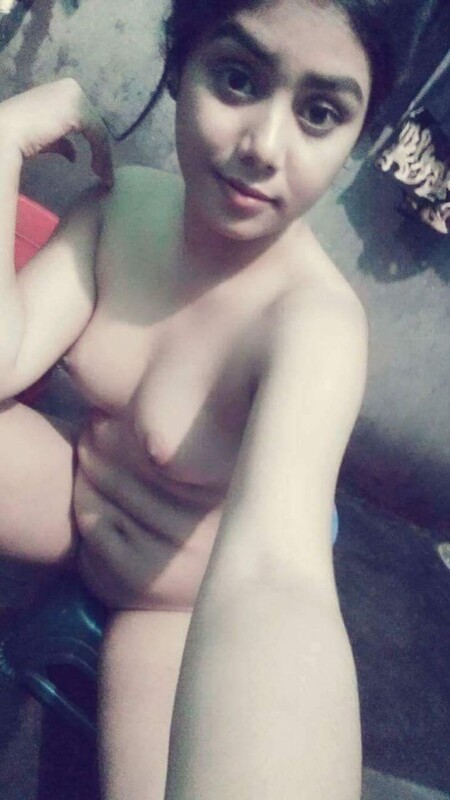 Indian girl revealing nude figure for boyfriend 7