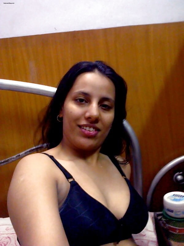 Indian girl shower selfies have turned me hotter 3