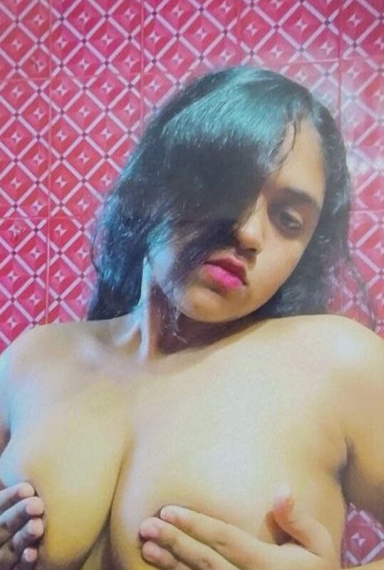 Indian hot Purnima quotes sexiness in her nude photos 4