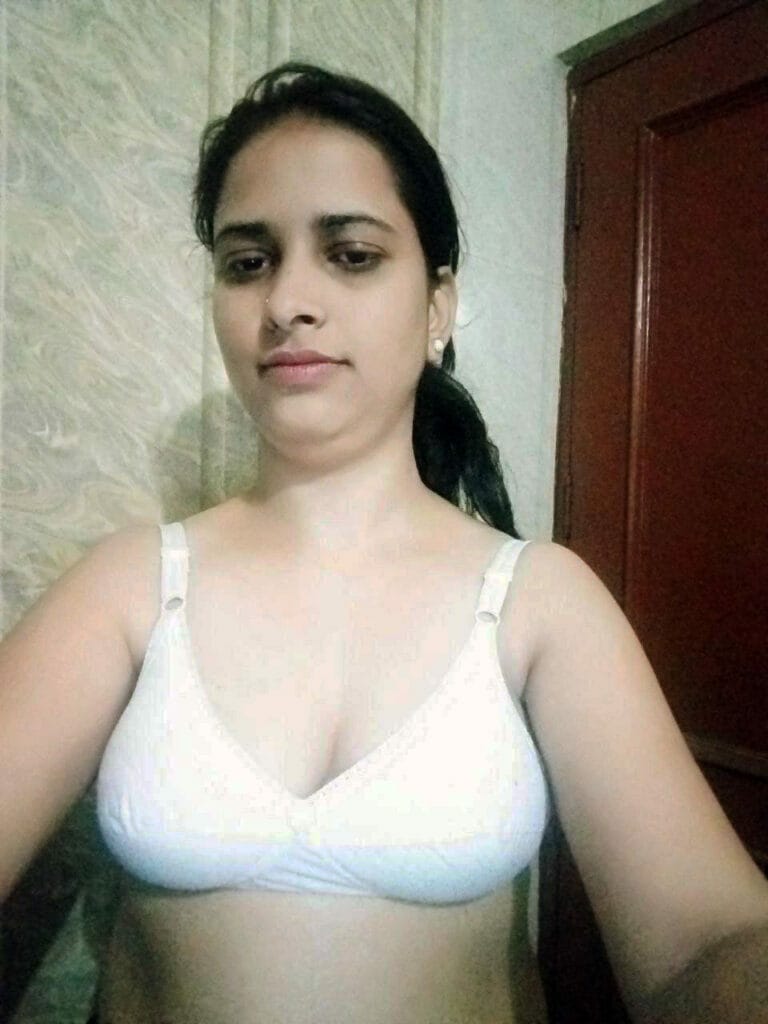 Indian housewife sex relationship nude pics 9