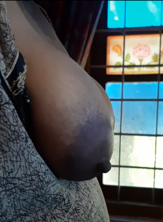 Indian housewife showing long boobs photos 3