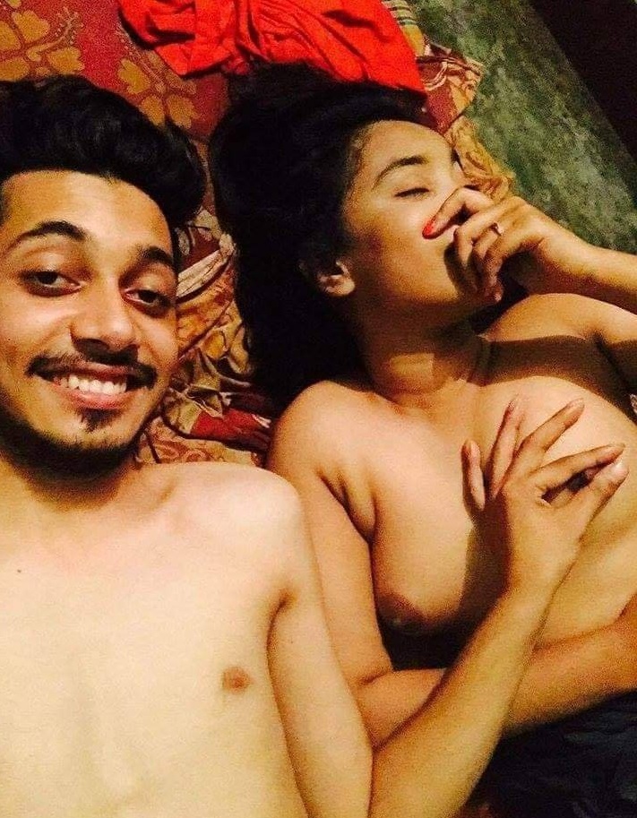 Indian lovers sex pics 4
