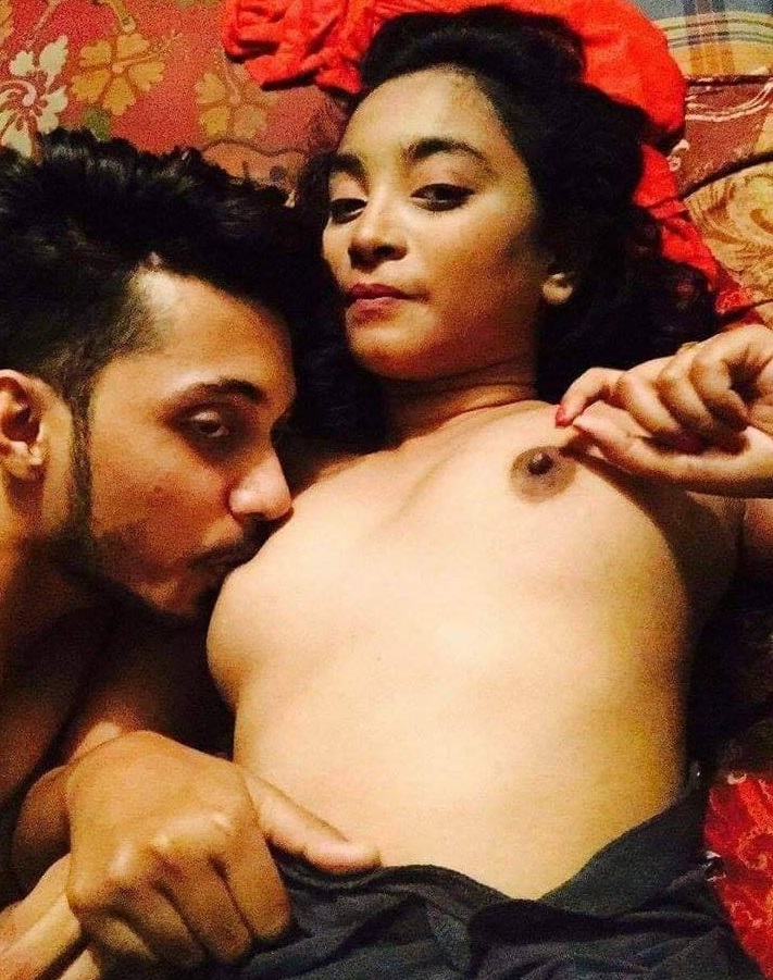 Indian lovers sex pics 7