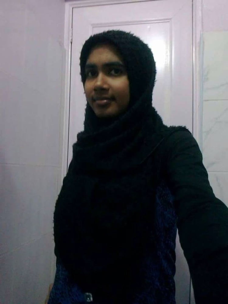 Indian Muslim girl pussy pics 2