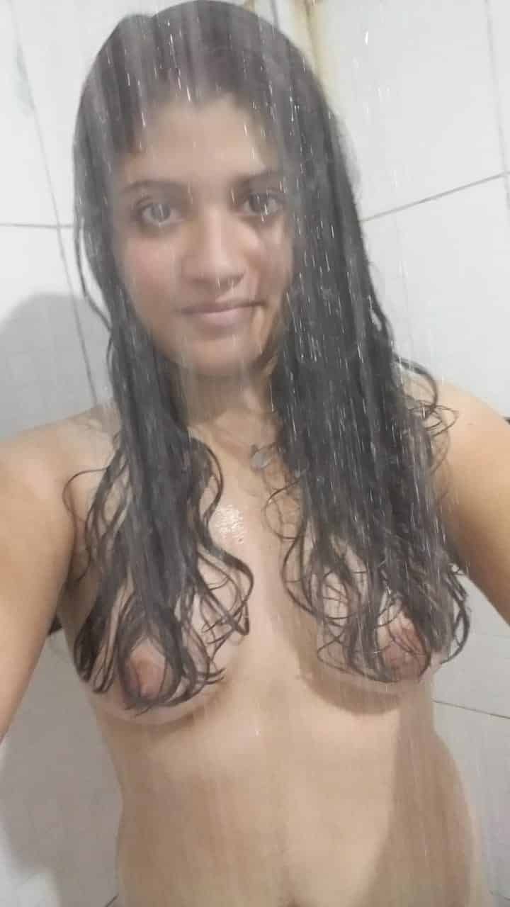 Indian nude selfie photos 9