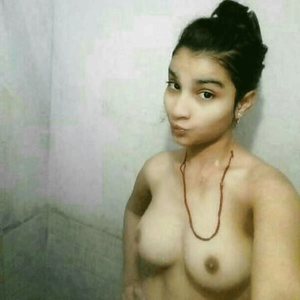 Indian nude teen girl strips her clothes 4